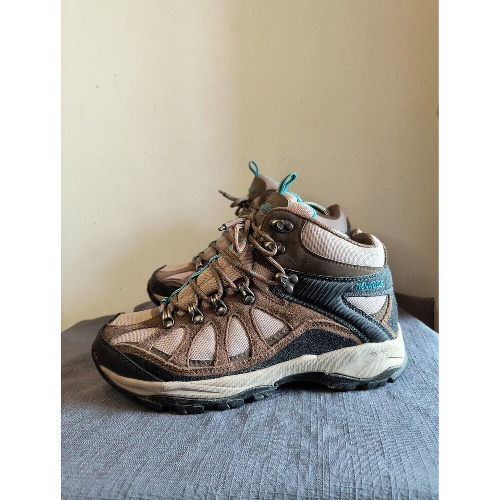 Nevados Hiking Shoes Women's 8.5 Wide Beige Leather Suede
